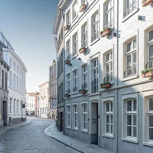 https://aragon-house.bruges-hotels.info