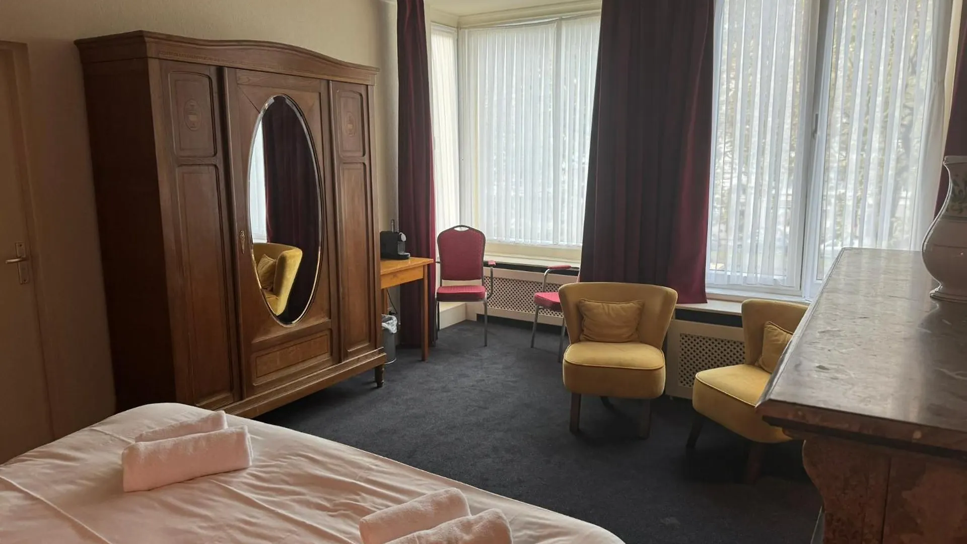 Hotel Rubenshof Anversa 0*,  Belgio